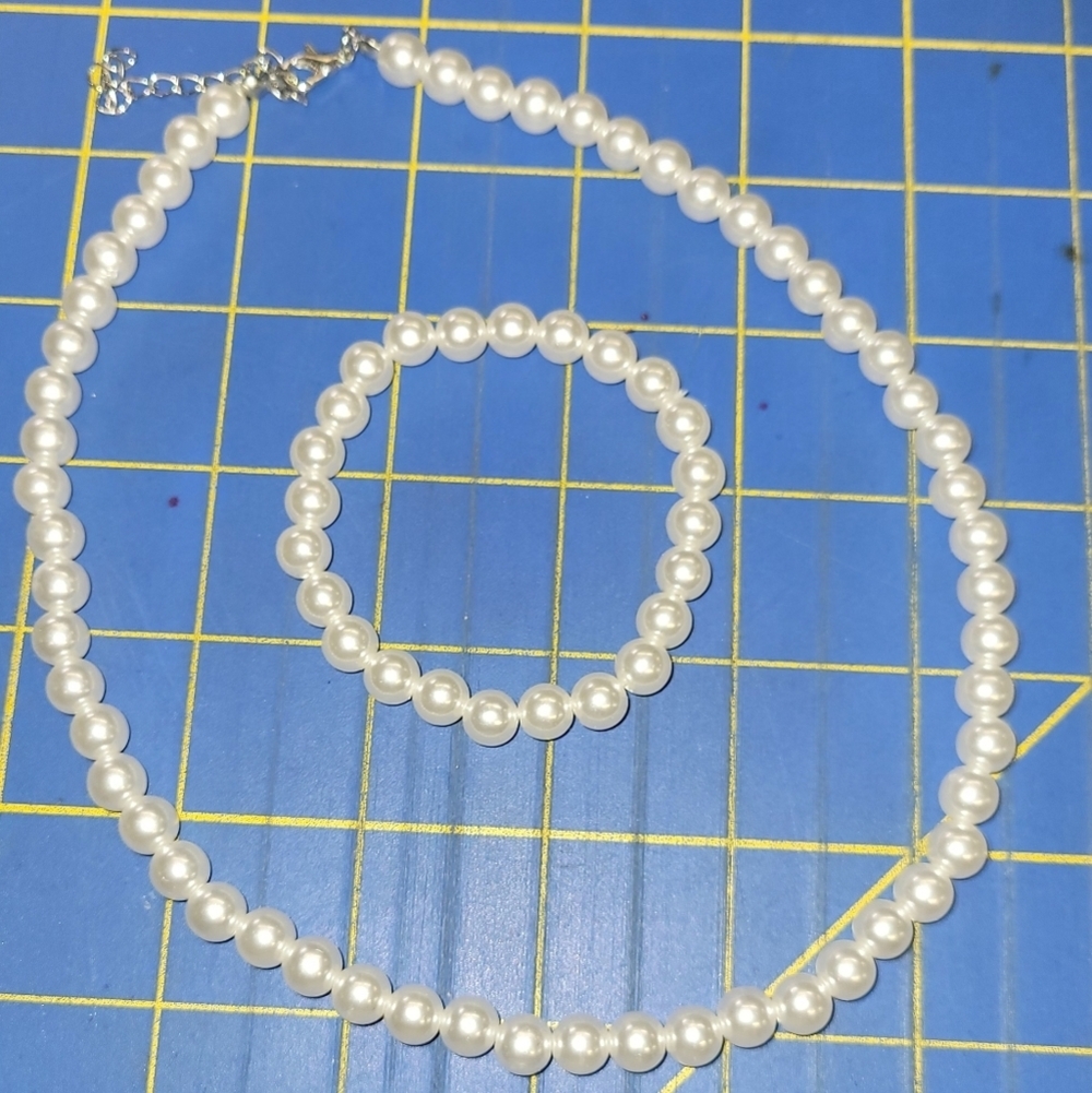 Pearl Faux 17" Necklace & 7" Stretch Bracelet Set of 2